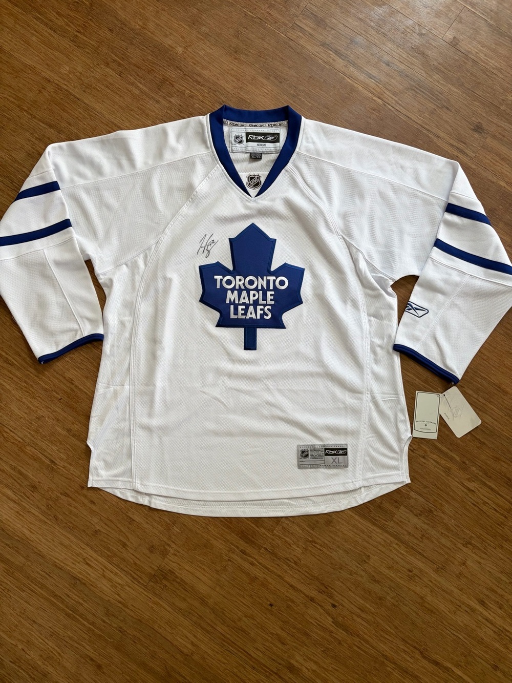 NWT Reebok Premier Toronto Maple Leafs Jersey XL Signed Tyler Bozak #42 White